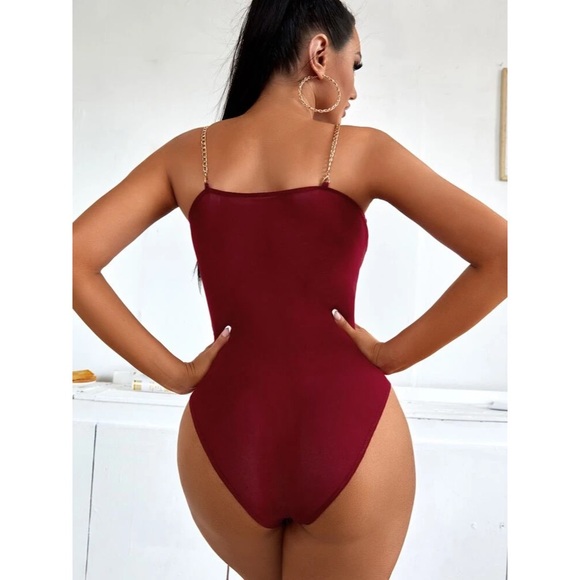 BURGUNDY CHAIN STRAP BODYSUIT - Picture 5 of 5